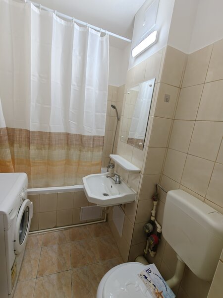 Berceni, Piata Sudului